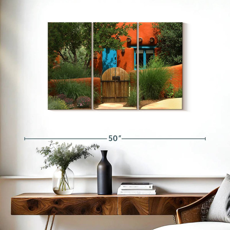 Lilie Pueblo Style Home, H 24 po x l 38 po