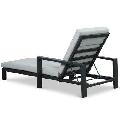 Hoyt 35'' Outdoor Metal Chaise Lounge