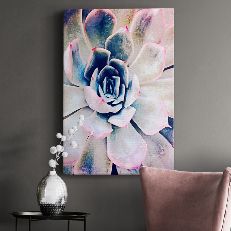 Pastel Succulent Beauty II - Photographie sur toile tendue, H 18 po x l 12 po x P 1,5 po