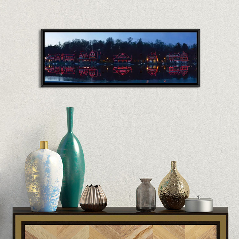 Boathouse At The Waterfront, Schuylkill River, Philadelphia, Pennsylvania, USA par Panoramic Images - Giclée sur toile tendue avec châssis