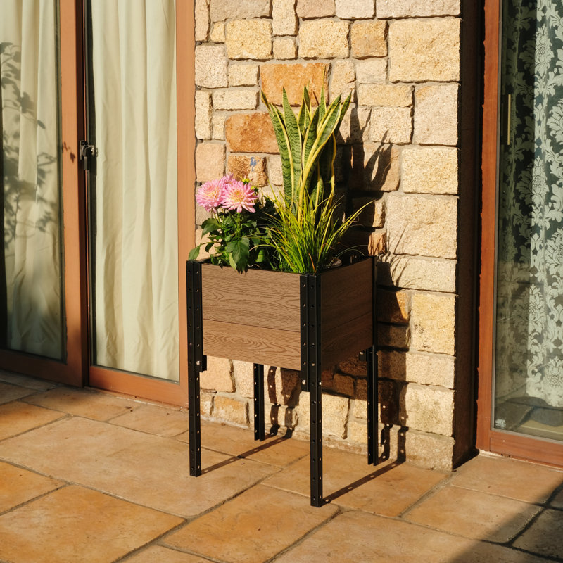 Elevated Planter, Brown