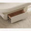 Table basse ovale avec élégance