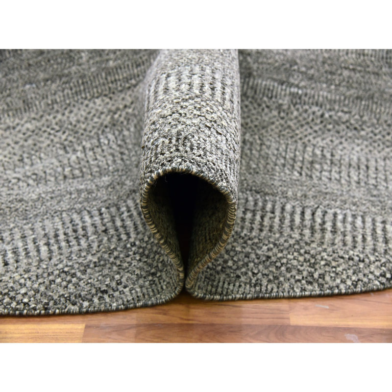 Tapis unique 10 pi x 10 pi Trana