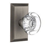 Studio Plate with Round Clear Crystal Door Knob