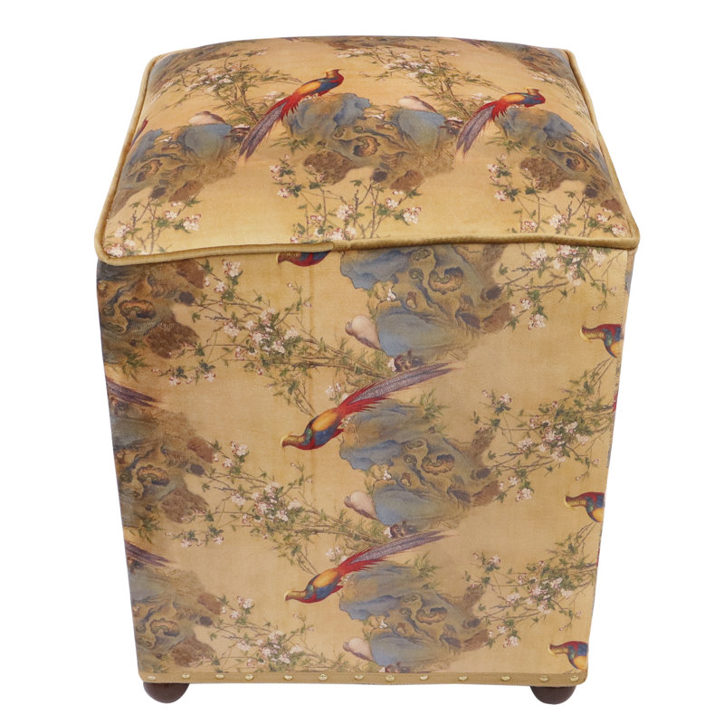 Koralie Velvet Pouf