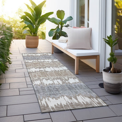 Lamanna Washable Striped Indoor / Outdoor Rug