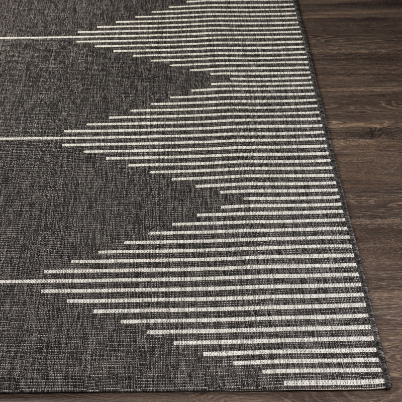 Tapis intérieur / extérieur noir à motif géométrique Abdulazeez Irielle, Tapis de couloir 2 pi 7 po x 10 pi