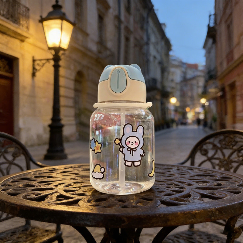 Bouteille d'eau 600 ml 2ème génération Bear Cup Bouteille d'eau mignonne avec paille BPAFree, de profondeur