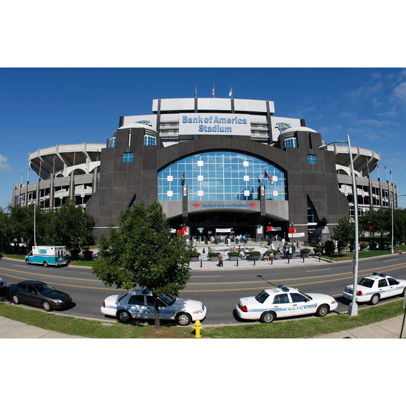 Bank of America Stadium, H 16 po x l 24 po