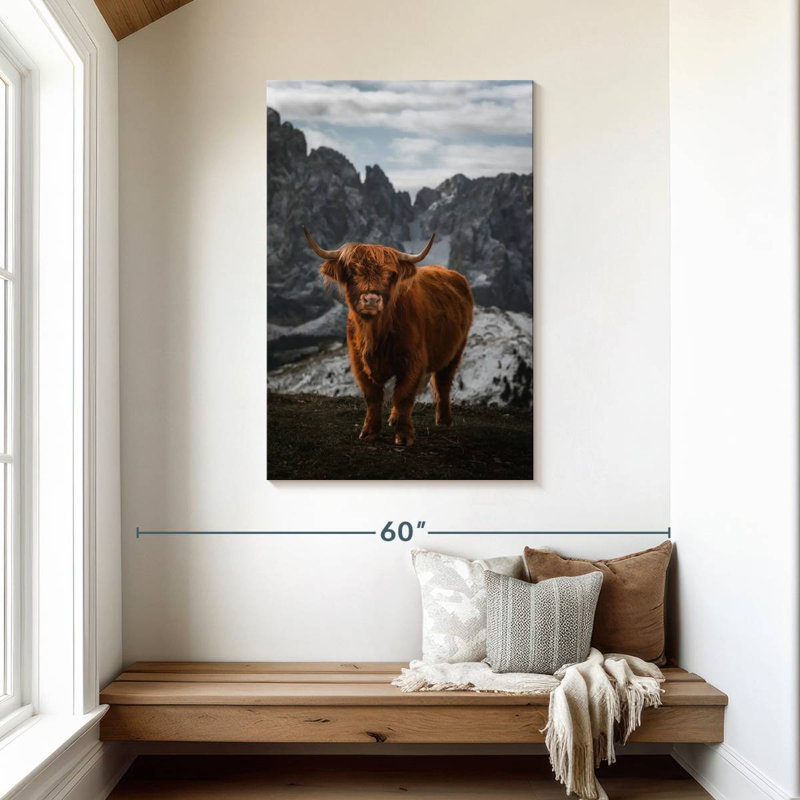 Scott Brown Highland Cow, H 45 po x l 30 po