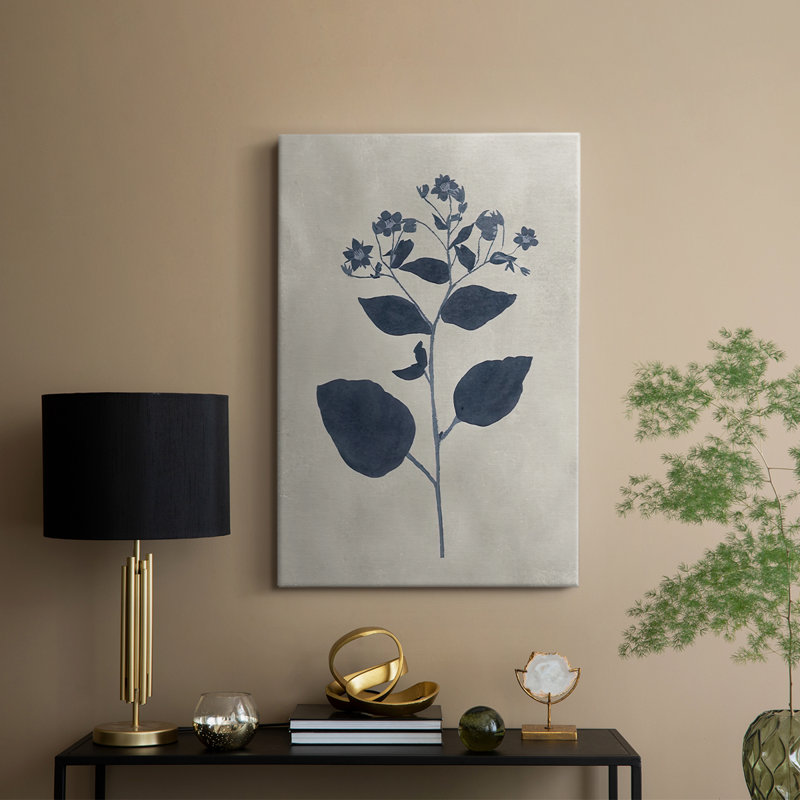 Fleurs pressées bleu marine III - Cavas enveloppés de galerie, H 36 po x l 24 po