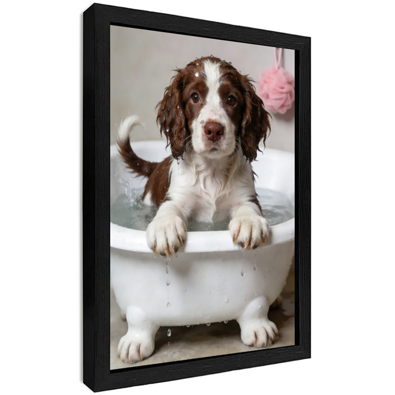 Reproduction d'art encadré noir avec chien prenant un bain dans la baignoire, H 11 po x l 9 po
