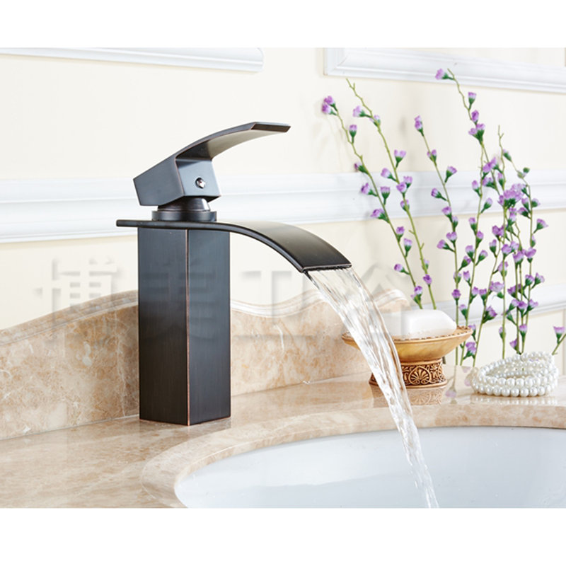 Single-Hole Bathroom Faucet, OIl Rubbed Bronze