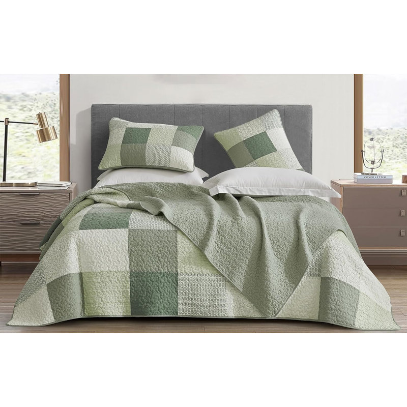 Twin Green Floral Patchwork Cotton Quilt Set