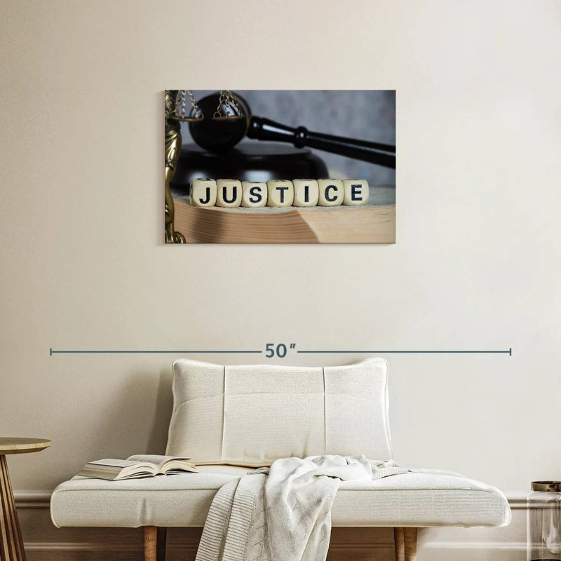 Dés de justice, H 20 po x l 30 po