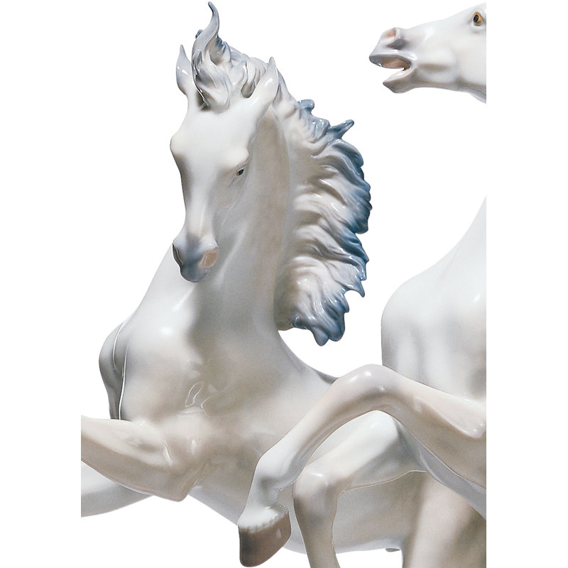 Free as the Wind Horses Statue