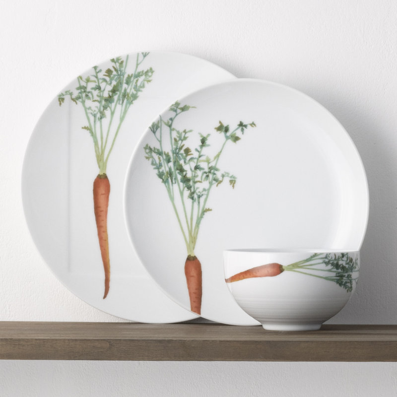 Kyoka Shunsai White Porcelain 18-Piece Dinnerware Set with Graphic Detail