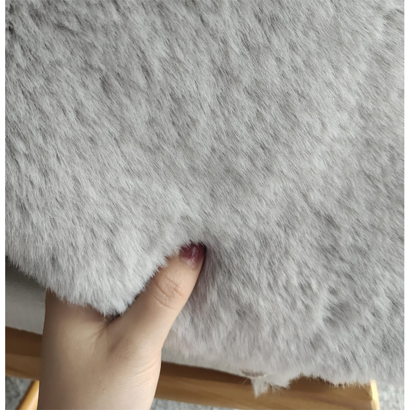 Faux Fur Indoor Rug, Round 7'10"