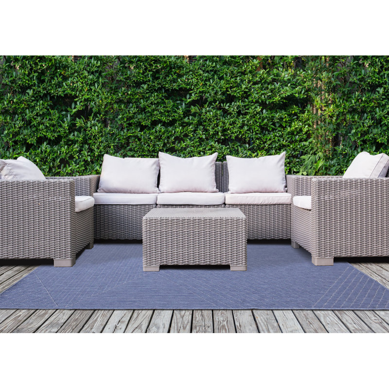 Tapis rayé bleu intérieur / extérieur scandinave, 6 pi 7 po x 9 pi 6 po