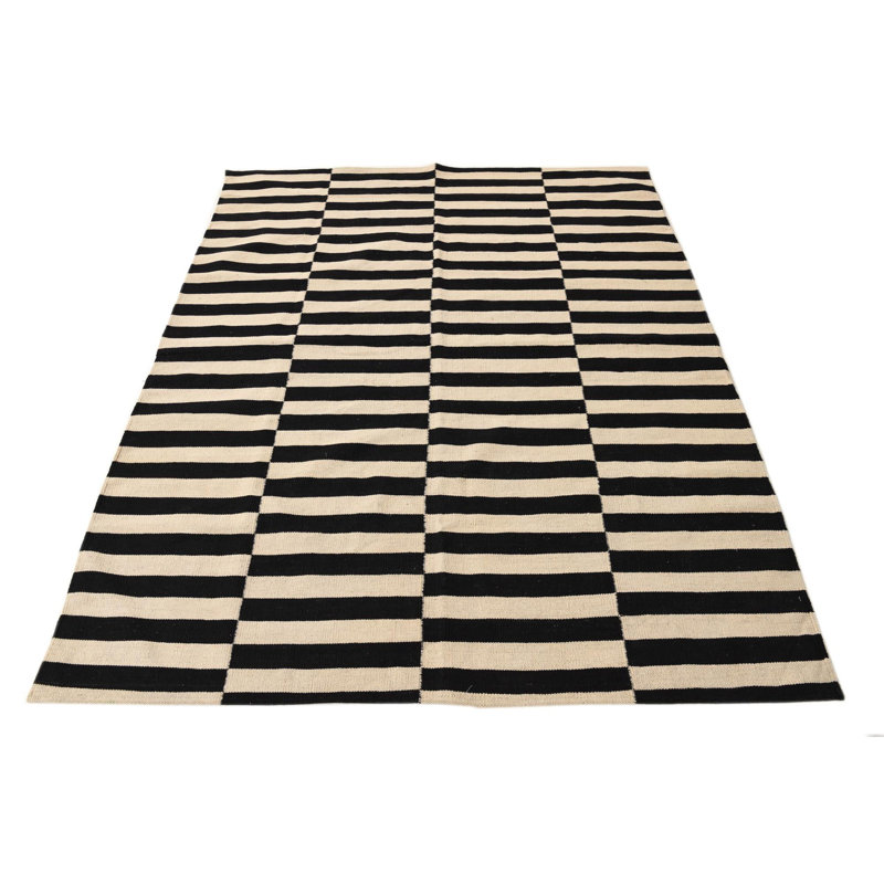 Tapis noir et blanc Petrella