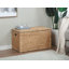 Coffre de rangement robuste en osier de jacinthe d'eau avec charnière de sécurité et structure en métal Ved, H 17,5 po x l 30 po x P 17,5 po, naturel