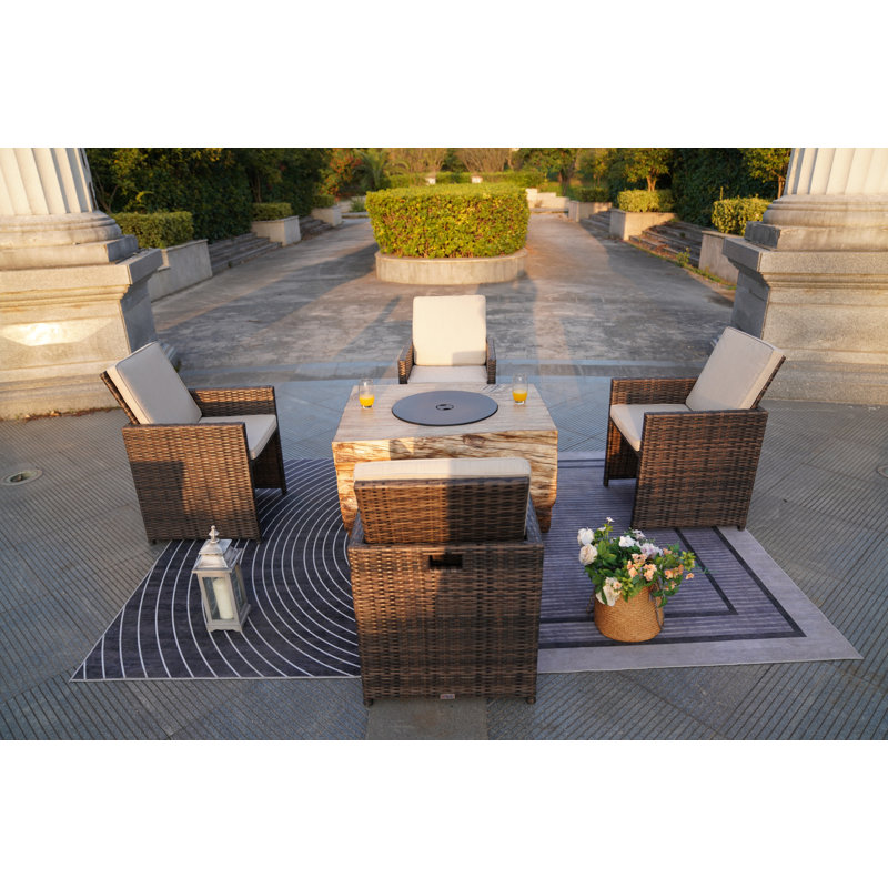 Ensemble de conversation pour 4 personnes avec coussins