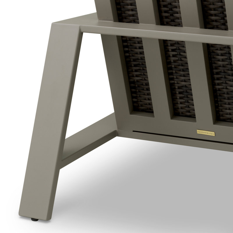Belle Vue Outdoor Lounge Chair