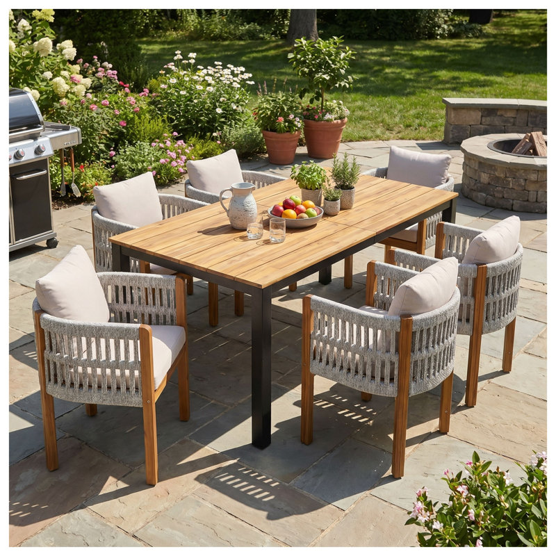 Ensemble repas d'extérieur 7 pièces avec table en bois d'acacia, structure en fer et 6 chaises à dossier en corde avec coussins beiges
