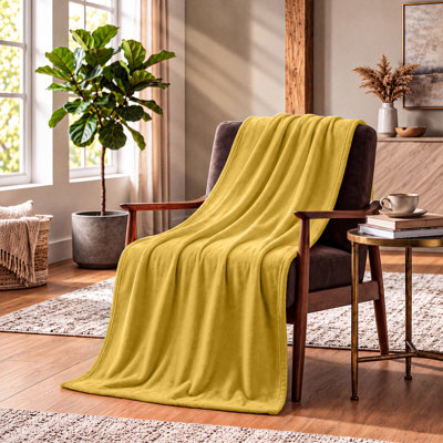 Soft Plush Fleece Blanket – Reversible Flannel Throw For Bed And Couch