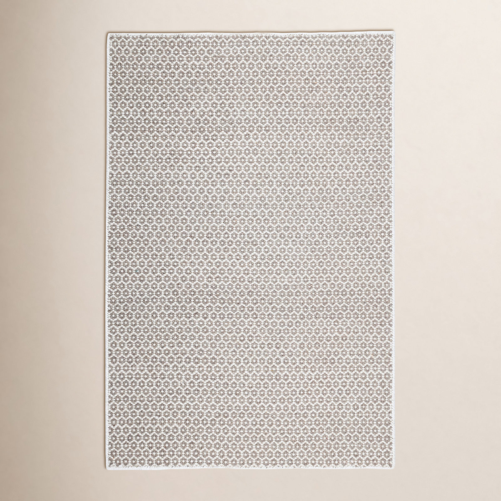 Honeycomb French Blue Ivory Hand-Woven Wool Rug, Gray/Ivory, Rectangle 4' x 6'
