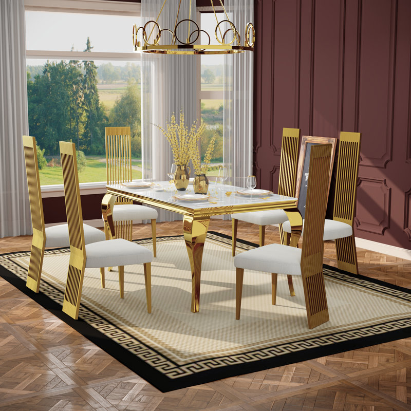 Hord 18.9'' H Boucle Upholstered Side Chair, Gold