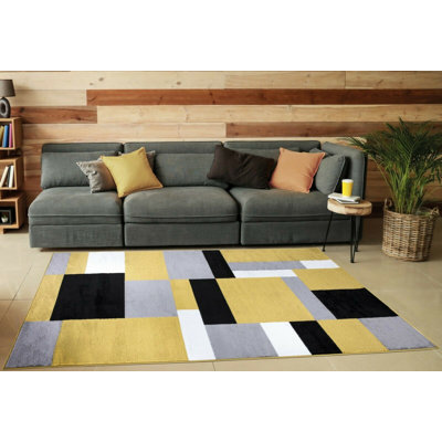 Amitola Geometric Area Rug