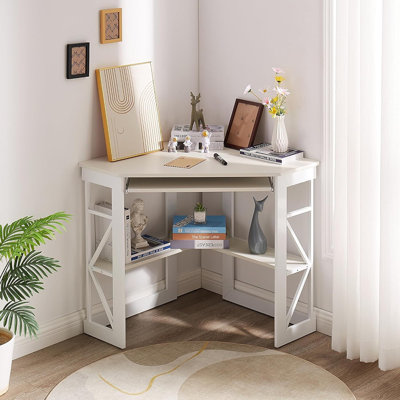 Bureau d'ordinateur de coin - Table triangulaire compacte blanche avec plateau à clavier lisse et tablettes de rangement pour bureau et bureau