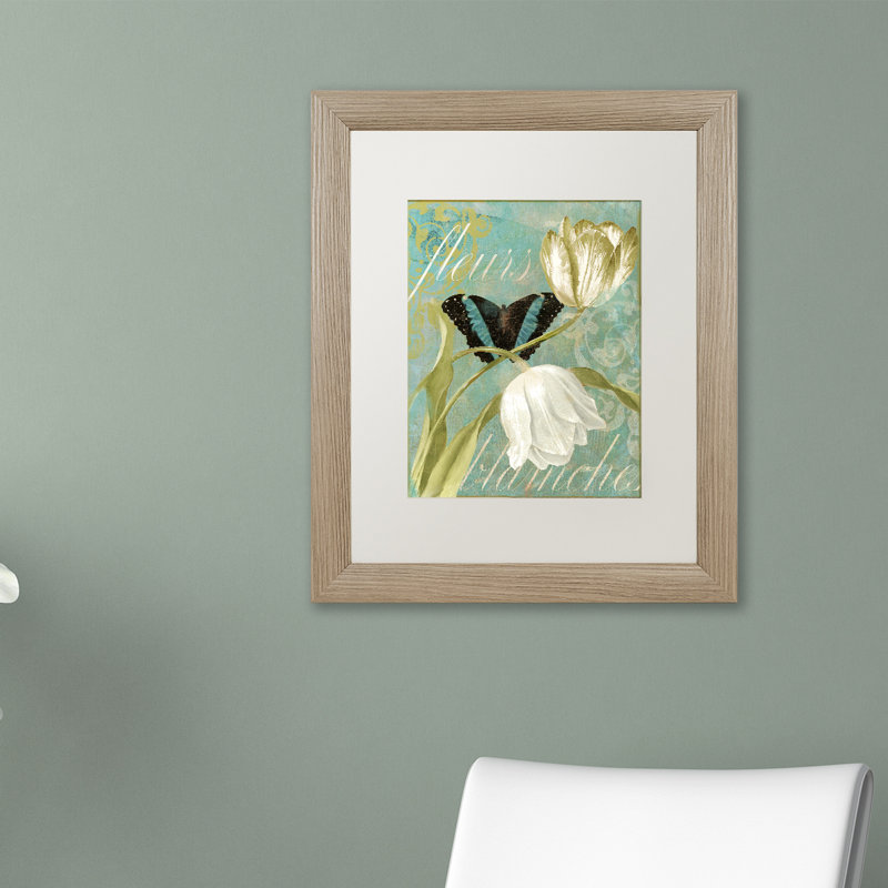 «Jadaya White Tulips» par Color Bakery, impression encadrée, Blanc, H 14 po x l 11 po x P 0,5 po, Toile avec cadre brun