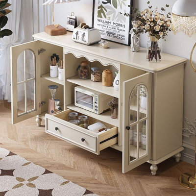 Buffet simple en bois massif