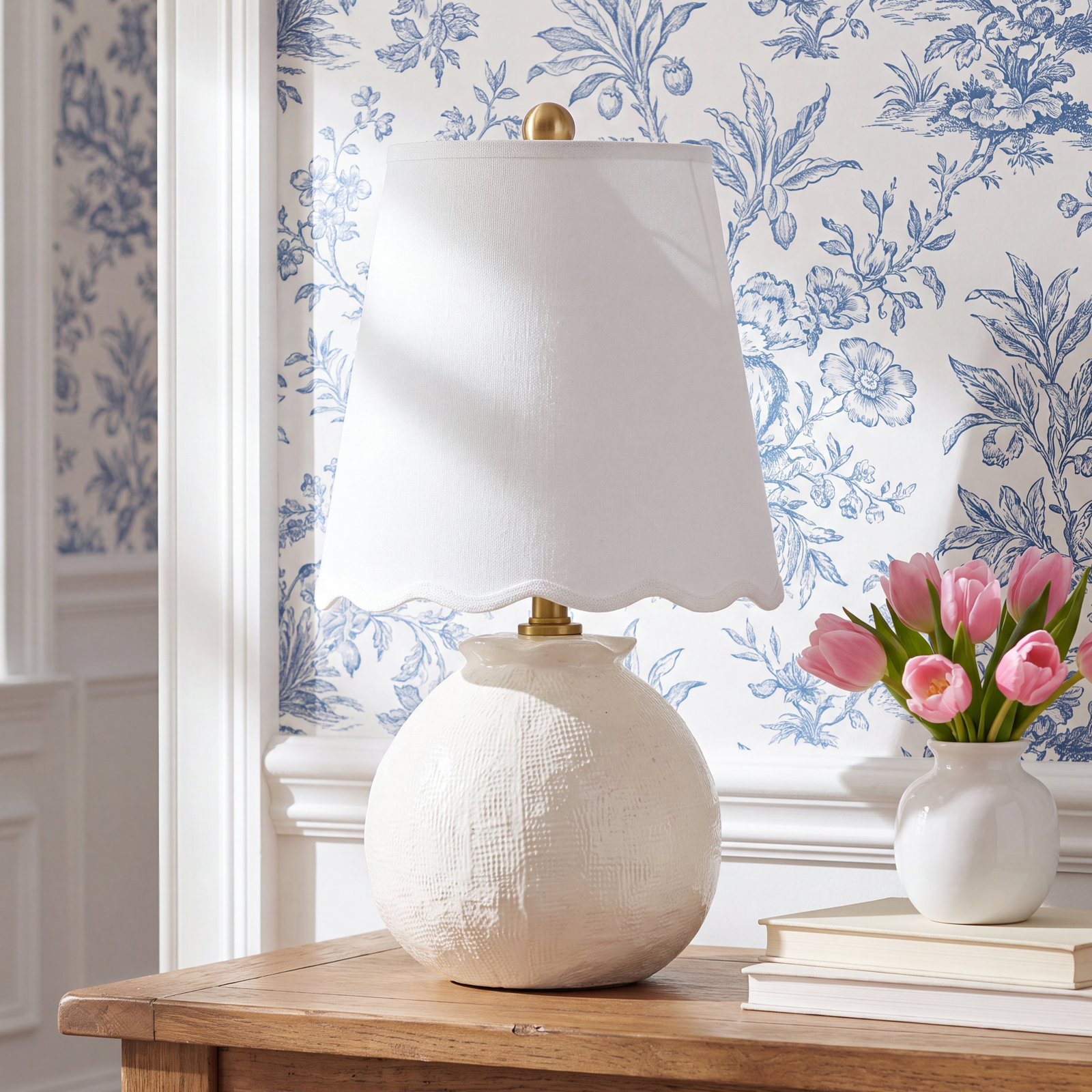 Regina Andrew Amoria Ceramic Table Lamp
