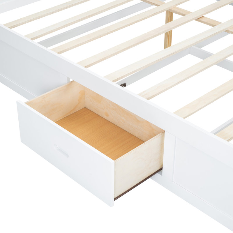 Très grand lit en blanc avec plusieurs options et connexions., Blanc