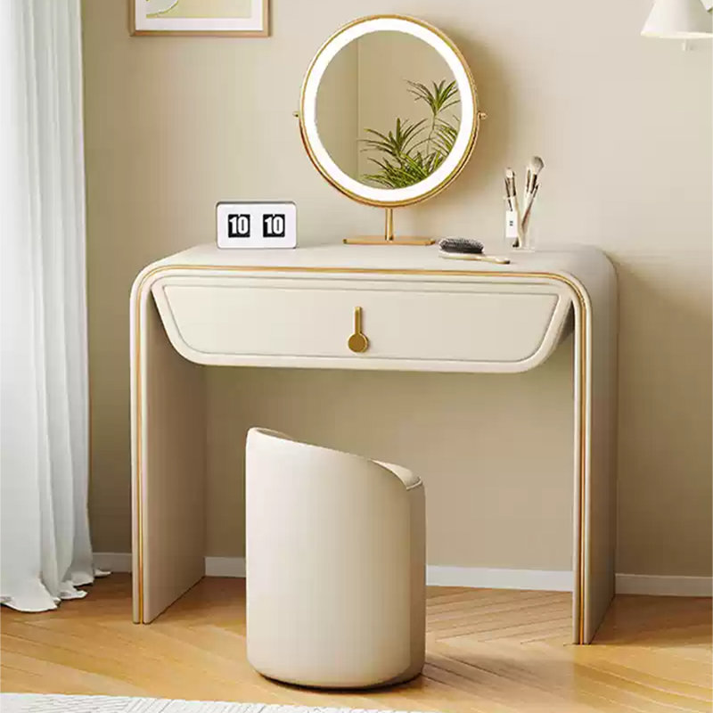 Ursal, Beige