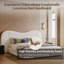 Très grande base de lit tapissier en forme de M avec tête de lit surdimensionnée blanc cassé