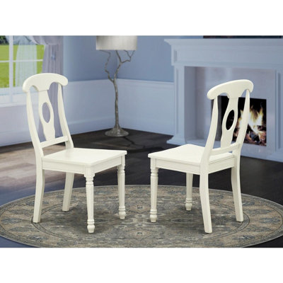 Chaises de cuisine Kenley Dinette - Ensemble de 2 chaises en bois massif à dossier Napoléon, blanc lin