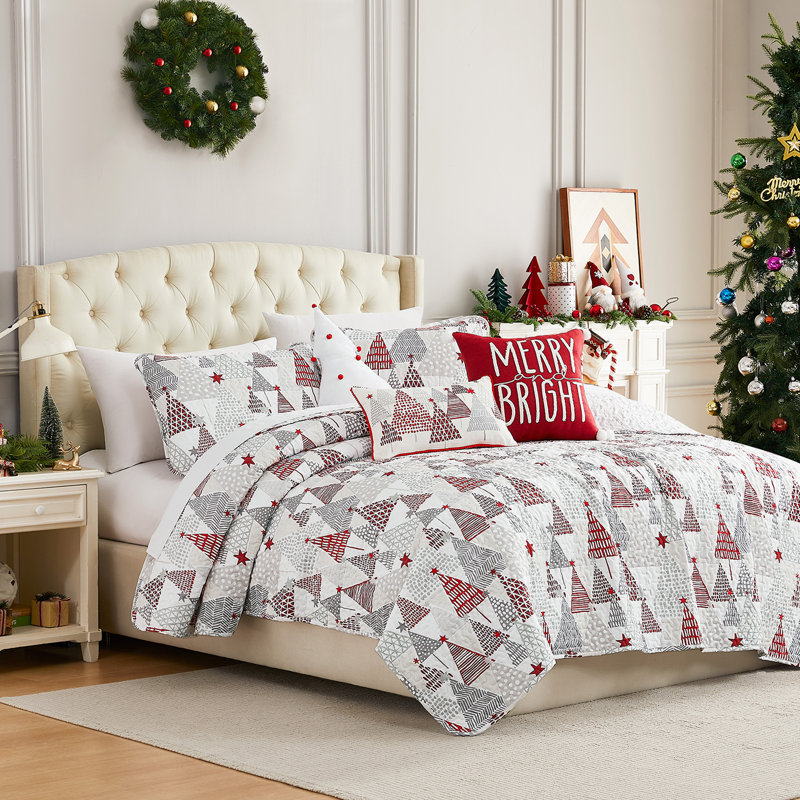 Merry and Bright Oversized Reversible easy care lightweight Holiday Quilt Bedding Set, Queen Quilt + 5 Additional Pieces