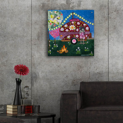  «Lets Go Glamping» par Carrie Sharp, art mural en verre acrylique, 24 po x 24 po