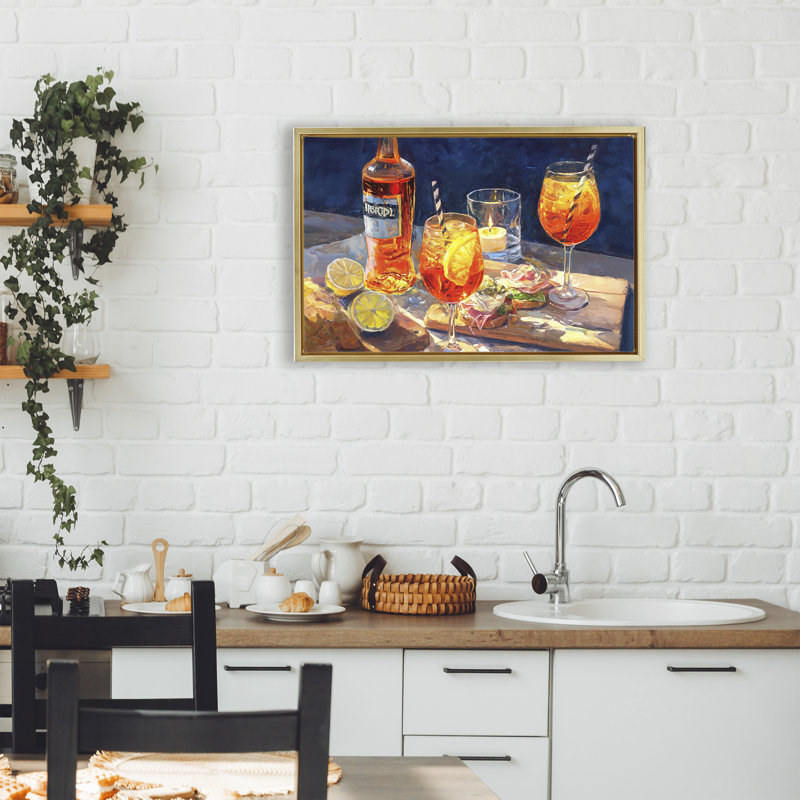 Cadre flottant Sprits Table Still Life, design par Ziwei Li, H 17 po x l 25 po, Doré