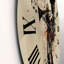 Femme jouant de la trompette jazz - horloge murale moderne-60328975
