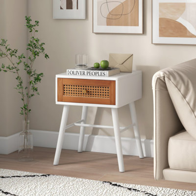 Table de chevet en rotin de style Mid-Century moderne avec tiroir