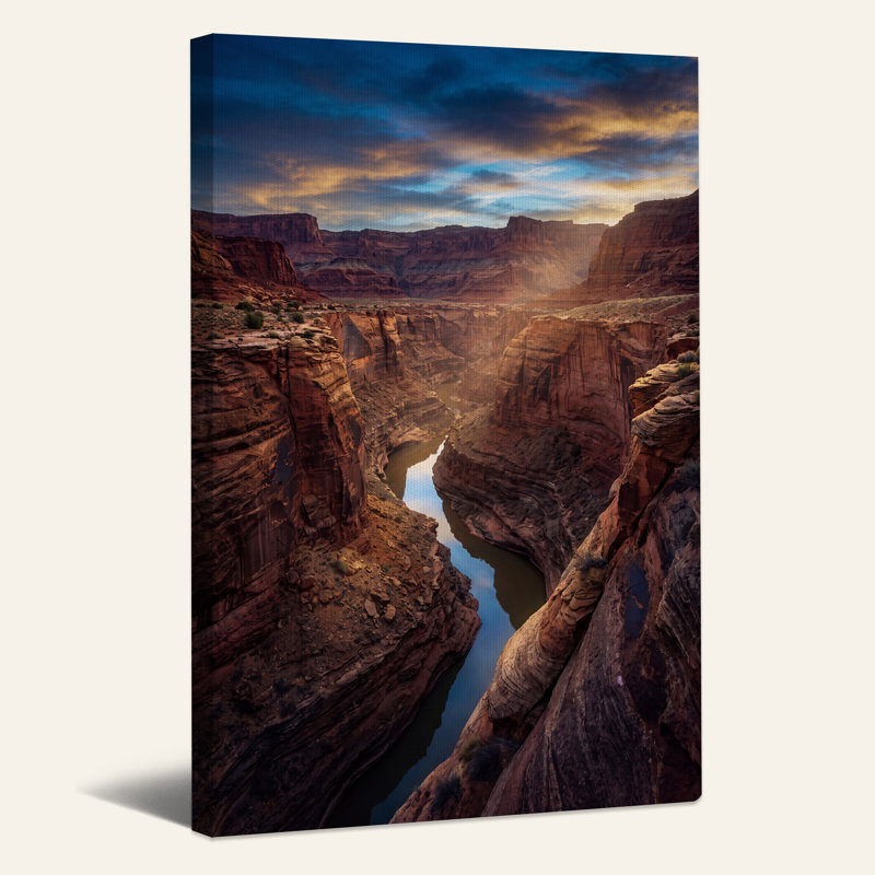 Tableau sur toile représentant une rivière sinueuse traversant le canyon de Red Rock, H 48 po x l 32 po