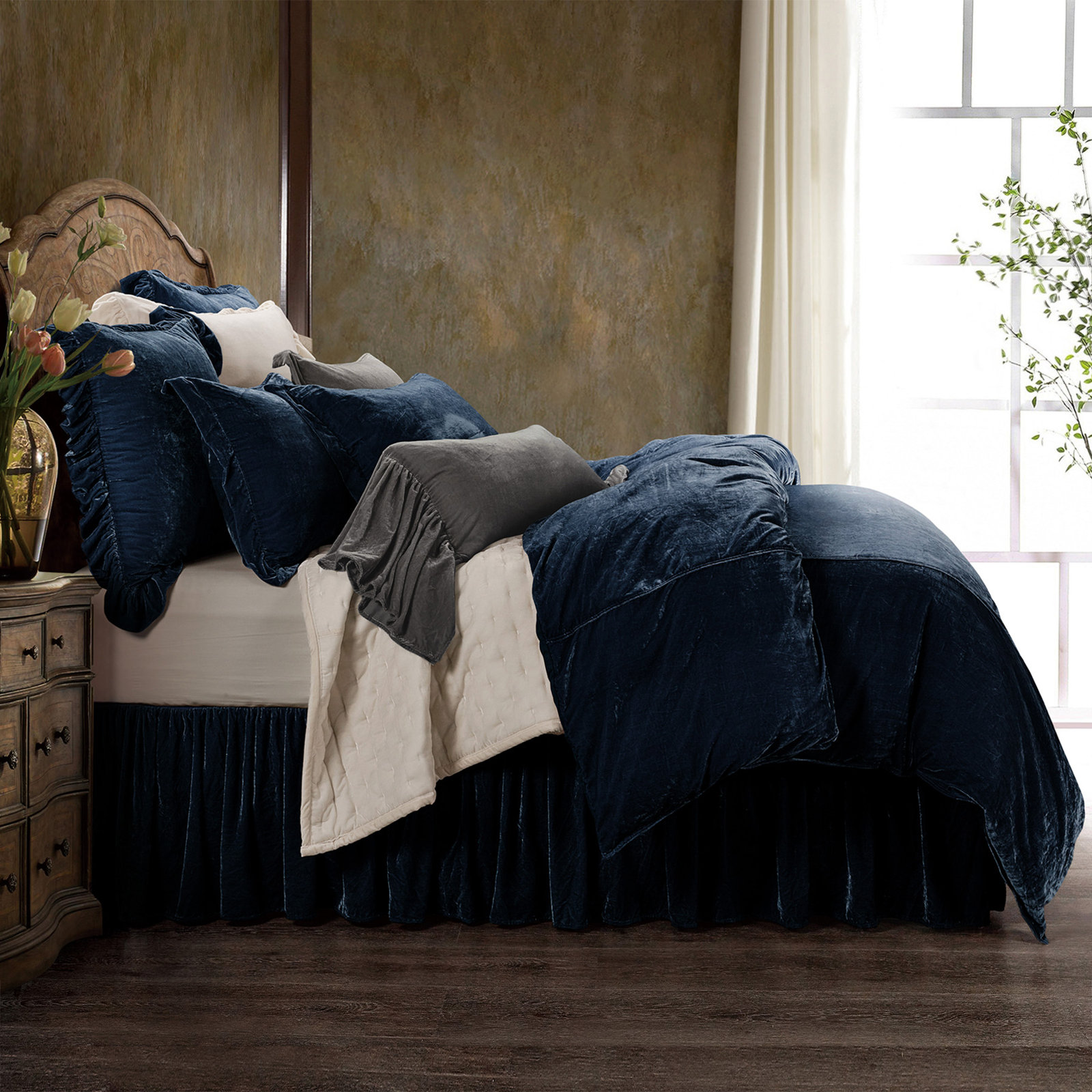 Stella Velvet Duvet Cover Set, Midnight Blue, Queen Duvet Cover + 2 Standard Shams
