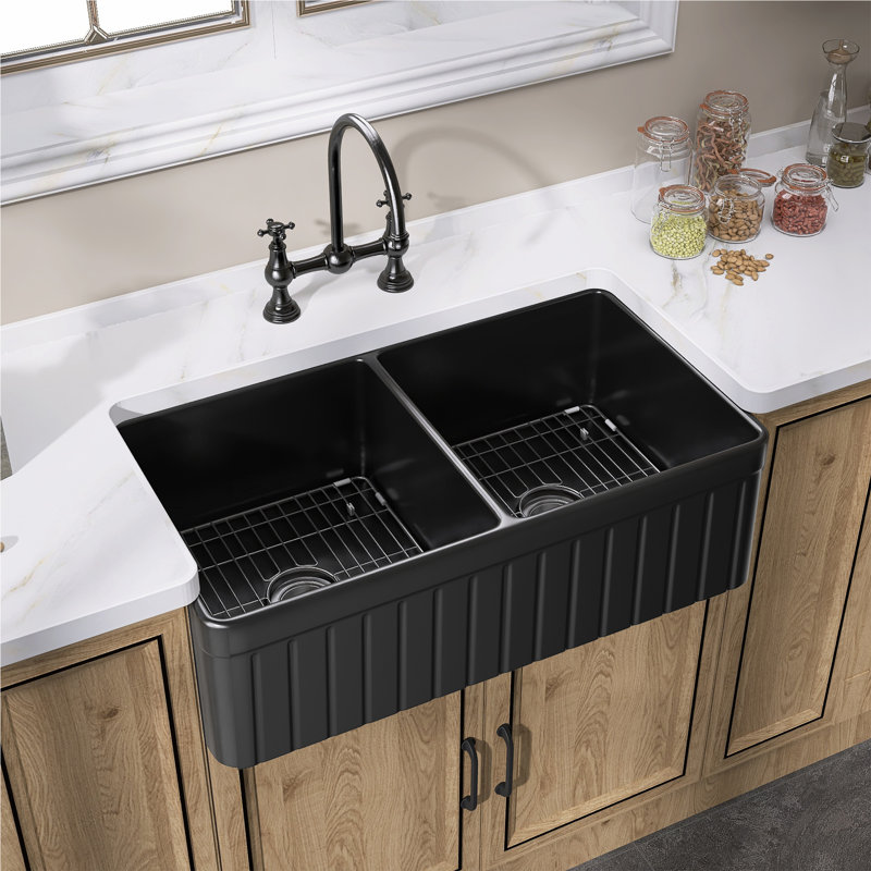 Évier de cuisine en évier à tablier frontal 33 po Echo, H 10 po x l 18 po x L 33 po, Noir, noir, noir, noir