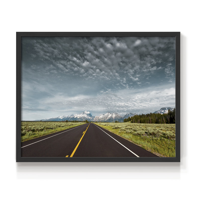 Empty Park Road - Reproduction encadrée - Restickable, H 22 po x l 28 po, Noir, noir, noir, noir