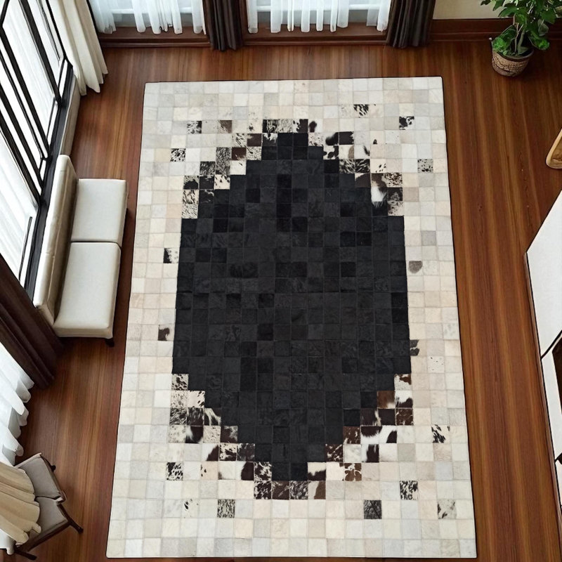 Tapis noir en cuir de vache noir